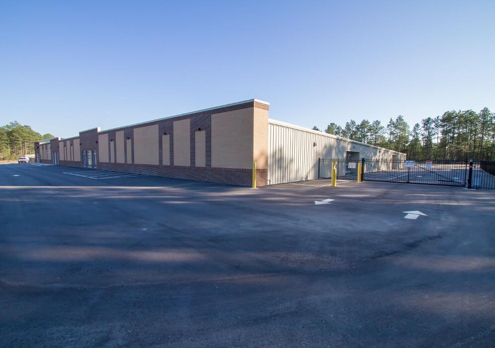 Images Pinnacle Storage - West End