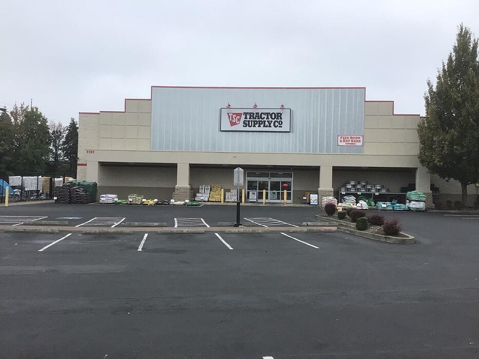 Images Tractor Supply Co.