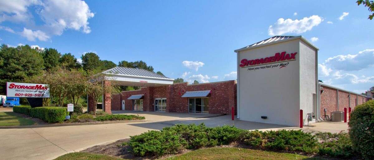 Images StorageMax Clinton East