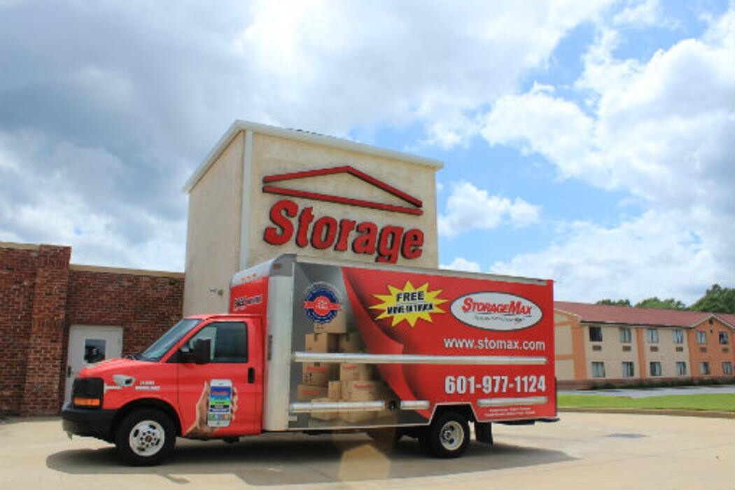 Images StorageMax Clinton East