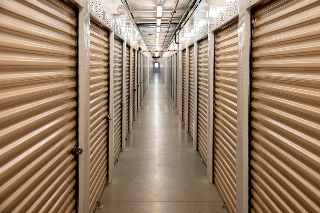 Images StorageMax Clinton East