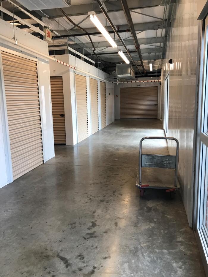 Images StorageMax Clinton East
