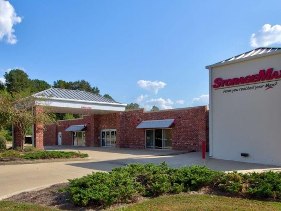 Images StorageMax Clinton East