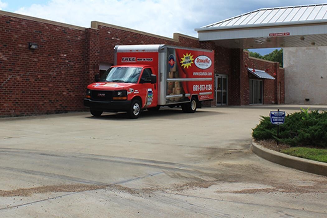 Images StorageMax Clinton East