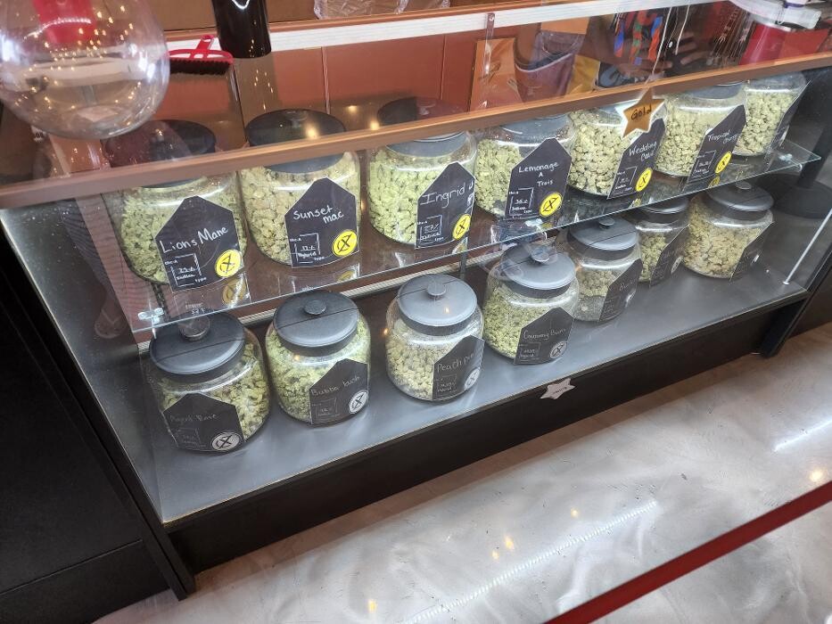 Images Xclusive Cannabis Dispensary