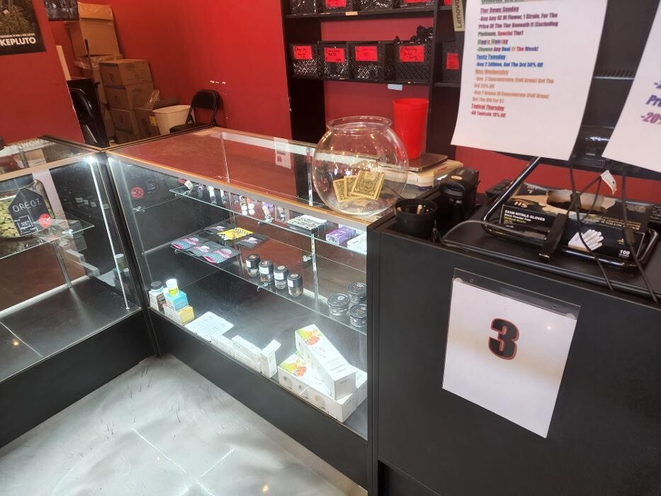 Images Xclusive Cannabis Dispensary
