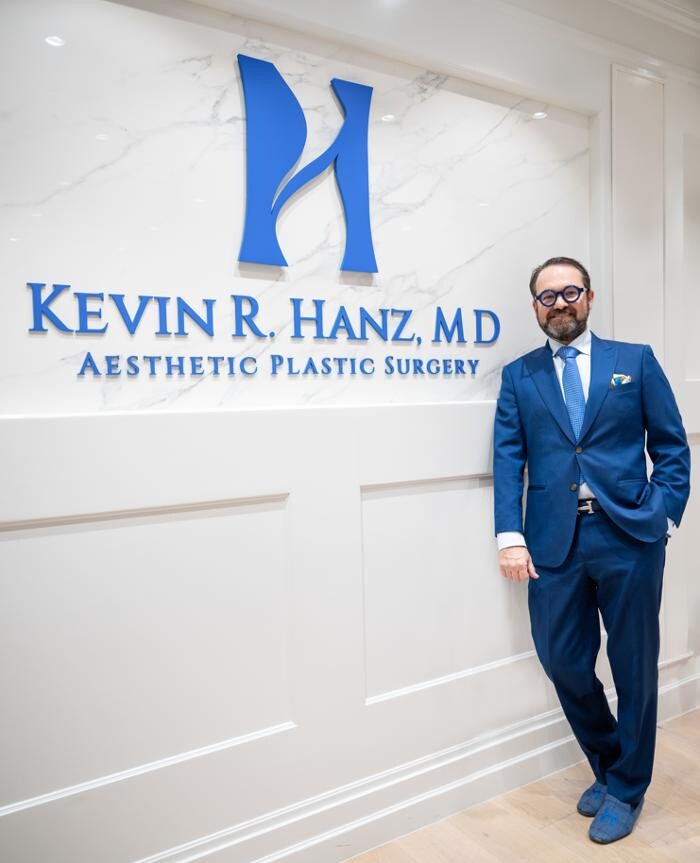 Images Kevin R. Hanz, MD. Aesthetic Plastic Surgery