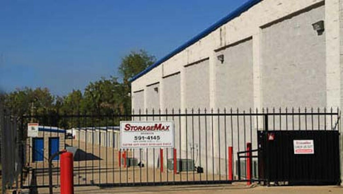 Images StorageMax Brandon