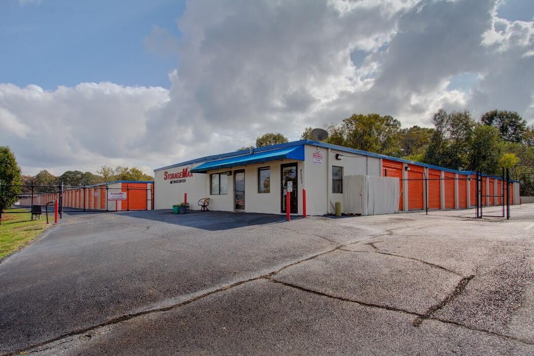 Images StorageMax Metro Center