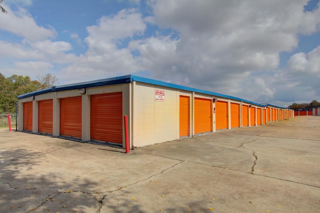 Images StorageMax Metro Center