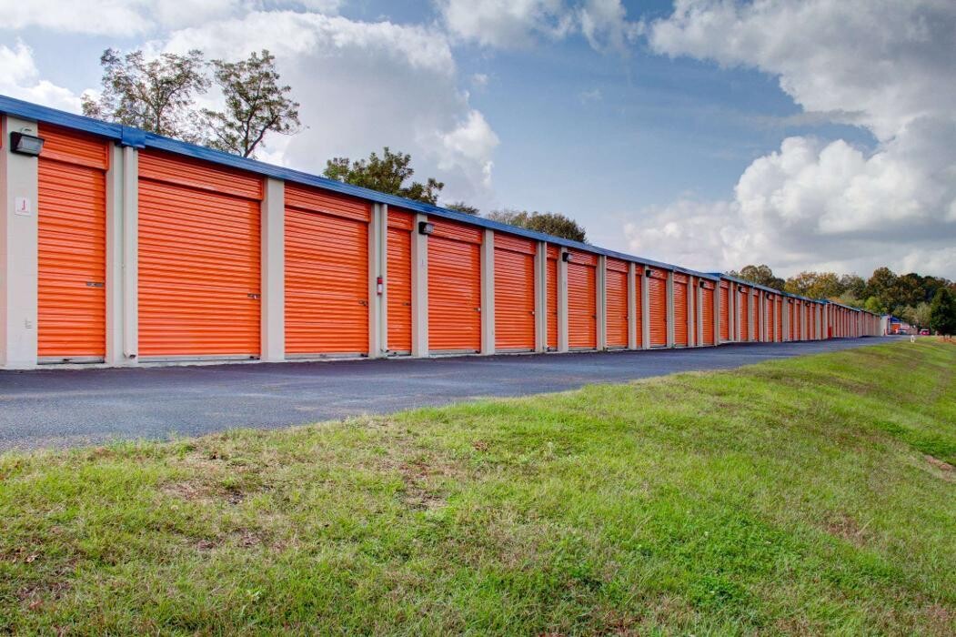 Images StorageMax Metro Center