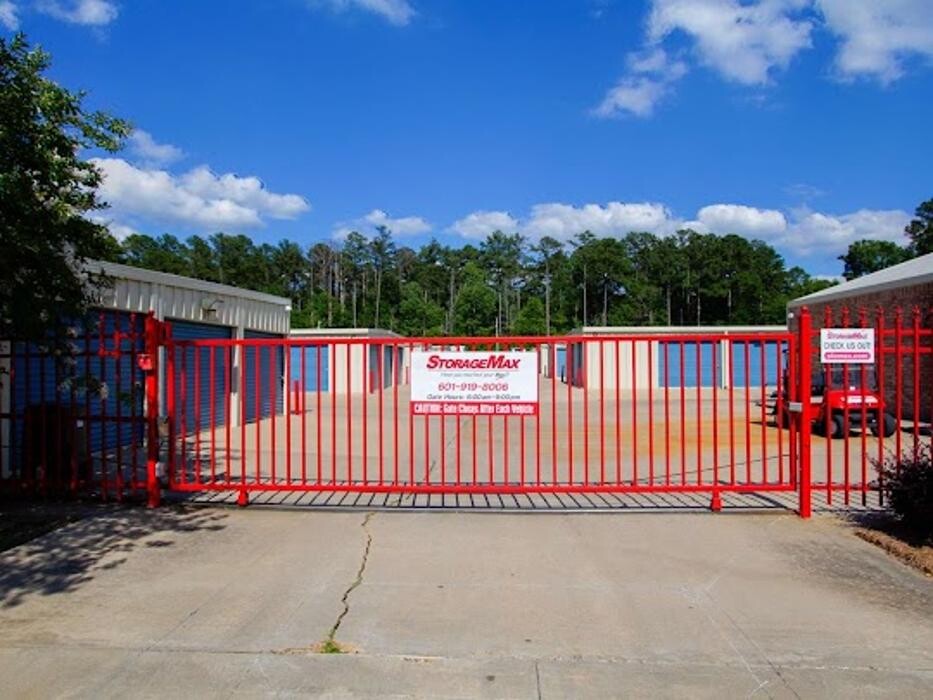 Images StorageMax Grants Crossing