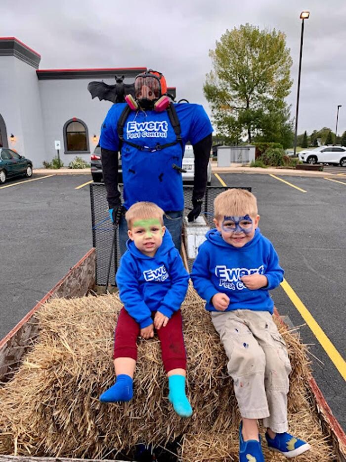 Images Ewert Pest and Wildlife Control