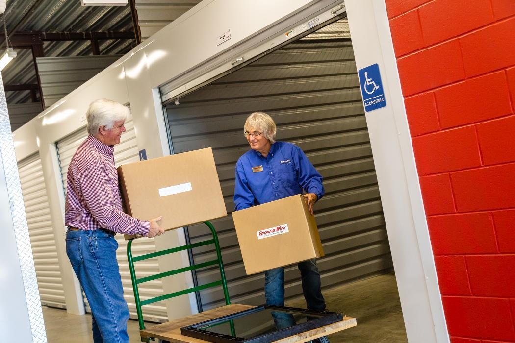 Images StorageMax Germantown