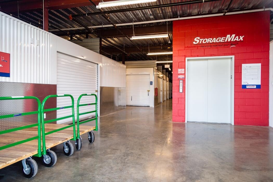 Images StorageMax Germantown