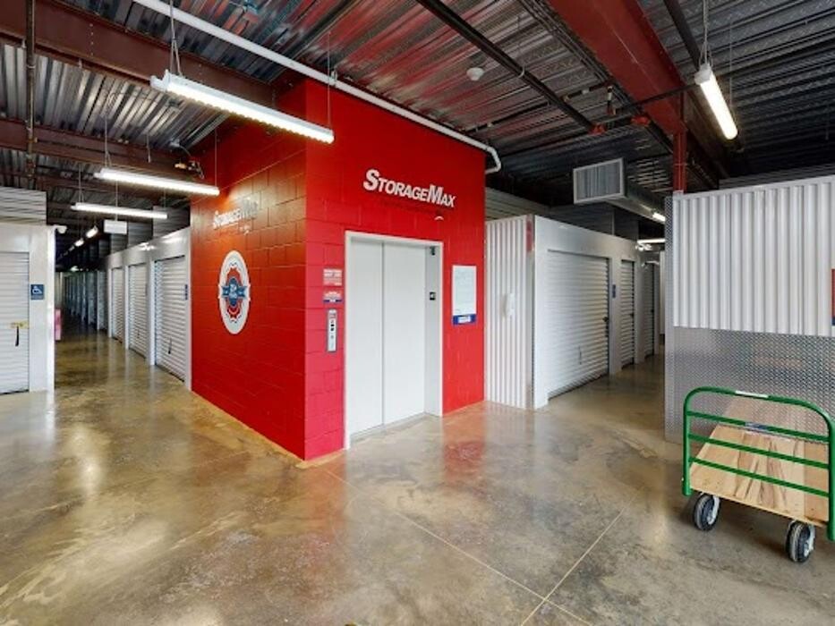 Images StorageMax Germantown