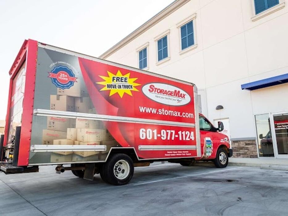 Images StorageMax Germantown