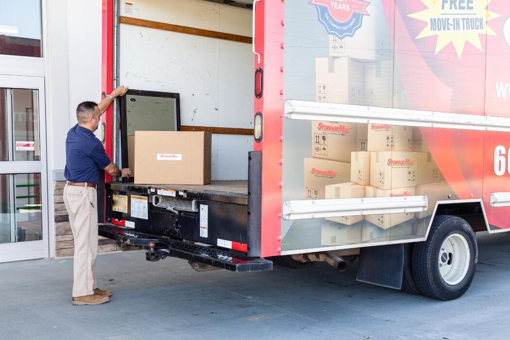 Images StorageMax Germantown
