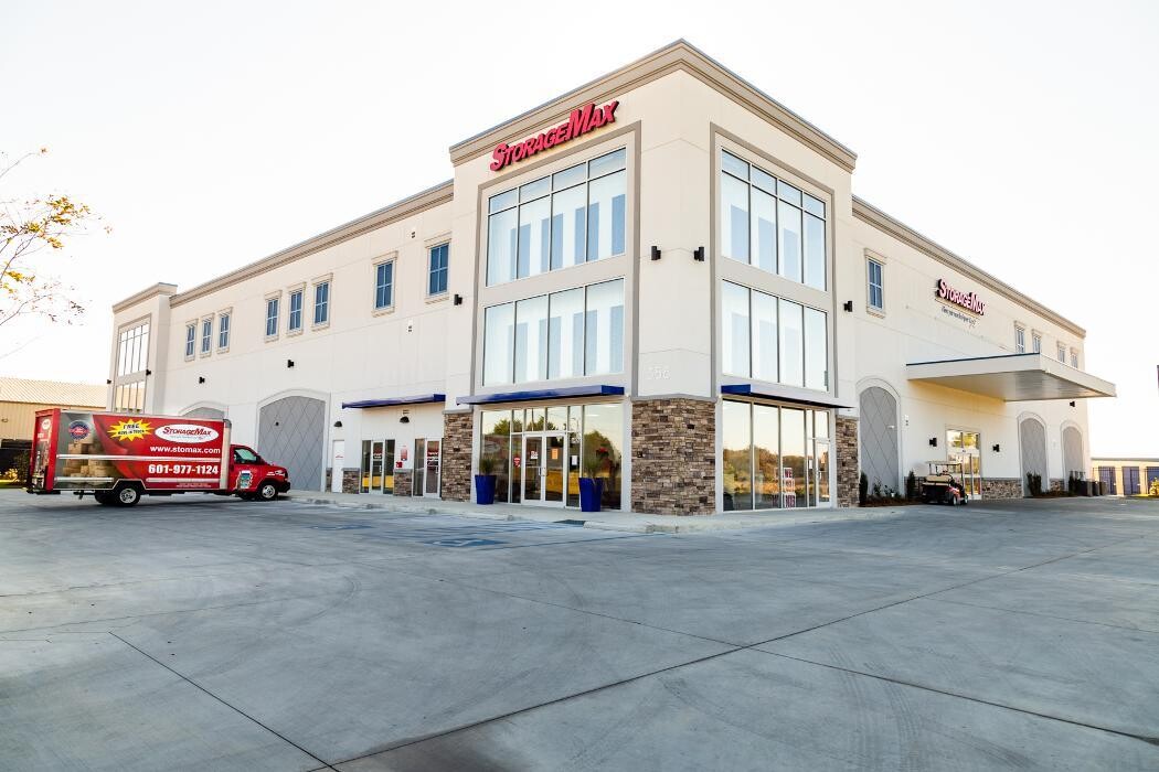 Images StorageMax Germantown