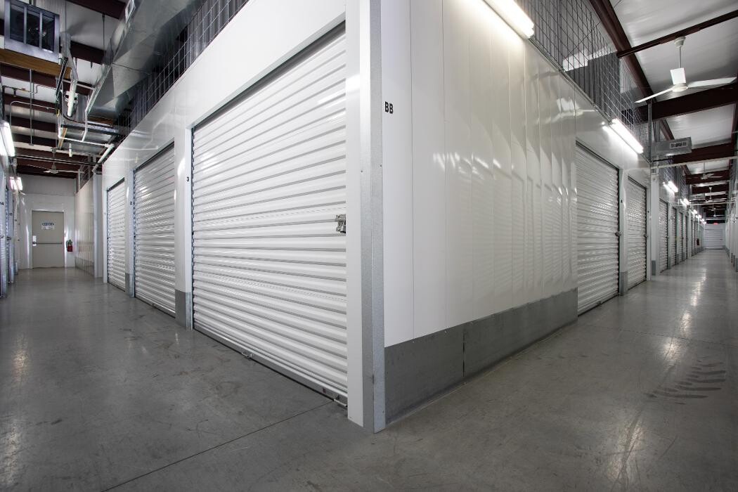 Images Superior Storage - Trafalgar