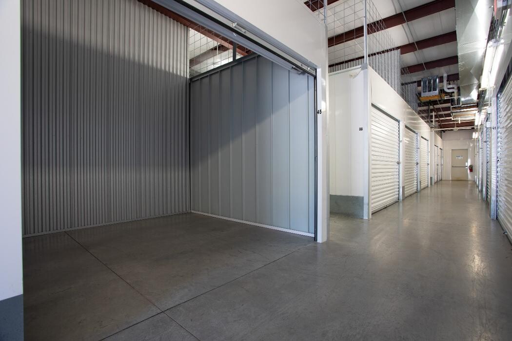 Images Superior Storage - Trafalgar