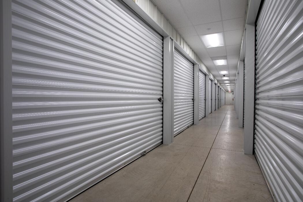 Images Superior Storage - Hartland