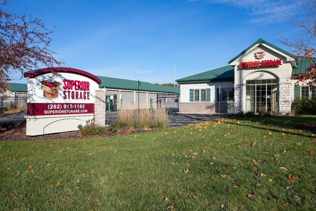 Images Superior Storage - Hartland