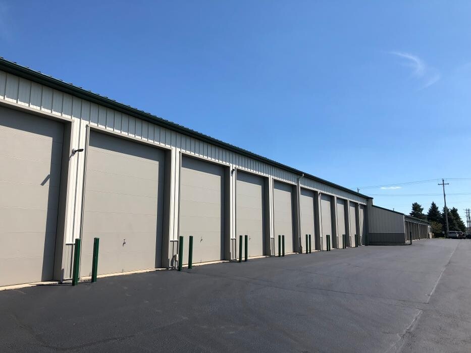 Images Superior Storage - Hartland