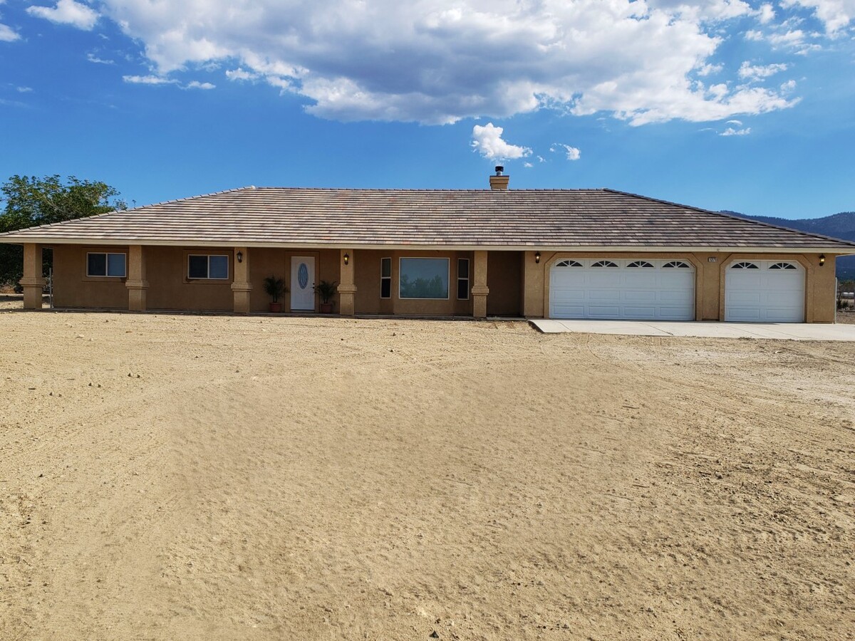 Images Shelly Eshelman Realty