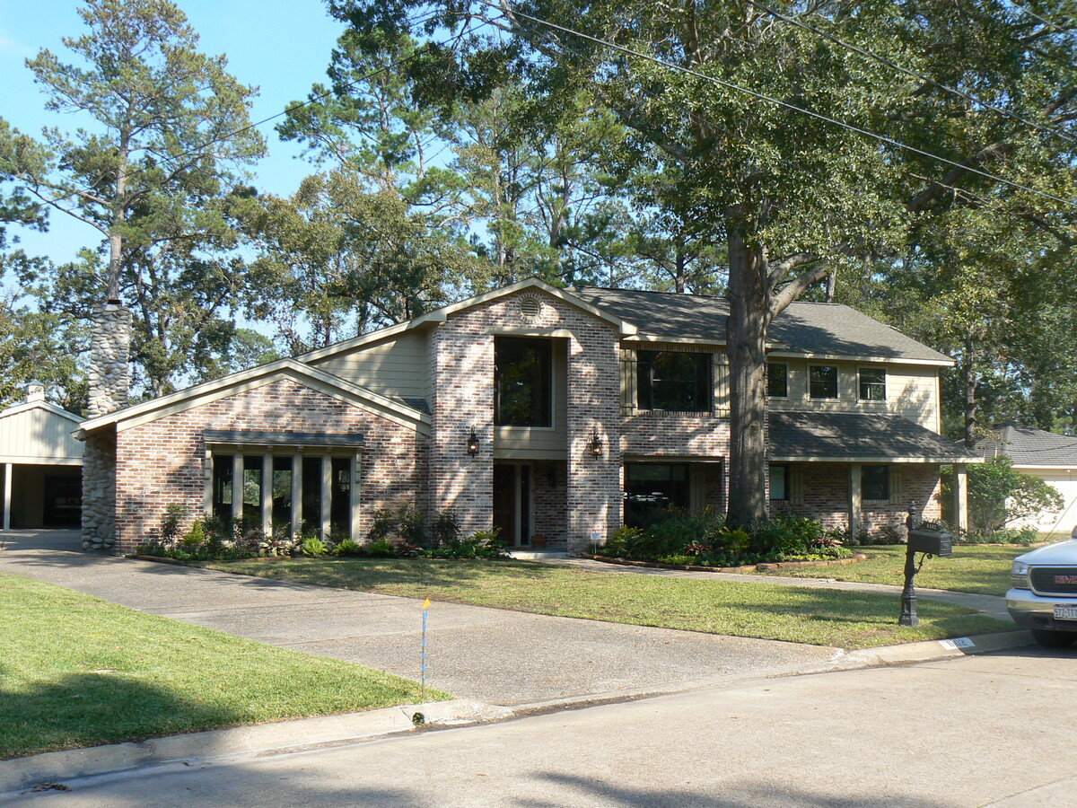Images Jim McCreary, Century 21 FM Realty