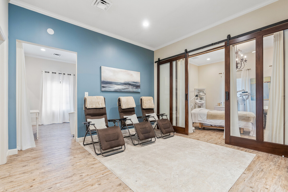 Images Renee Harrington, Realtor w/ Cope & Associates Realty & Auction
