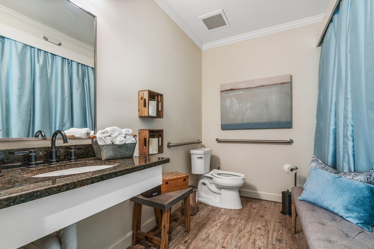 Images Renee Harrington, Realtor w/ Cope & Associates Realty & Auction