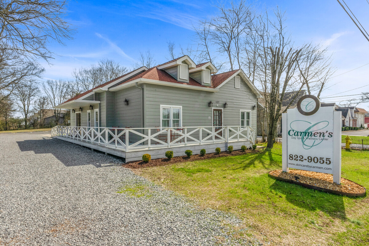 Images Renee Harrington, Realtor w/ Cope & Associates Realty & Auction