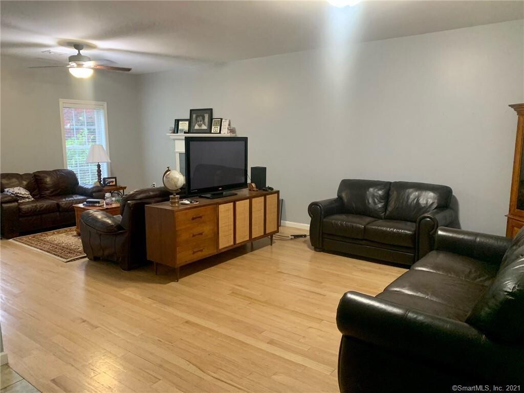 Images Marta Lisowska Realtor Keller Williams Legacy Partners