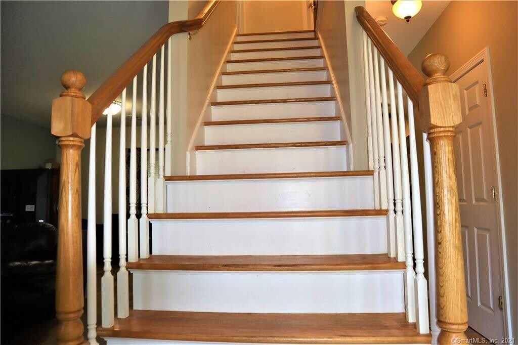 Images Marta Lisowska Realtor Keller Williams Legacy Partners