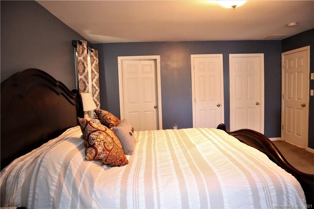Images Marta Lisowska Realtor Keller Williams Legacy Partners
