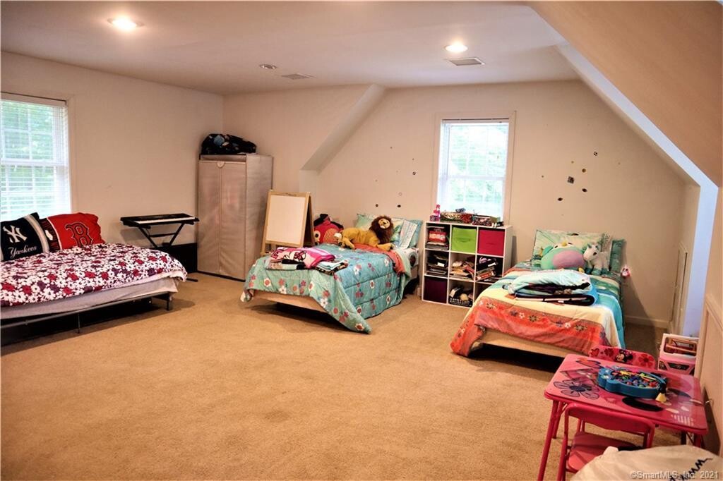 Images Marta Lisowska Realtor Keller Williams Legacy Partners