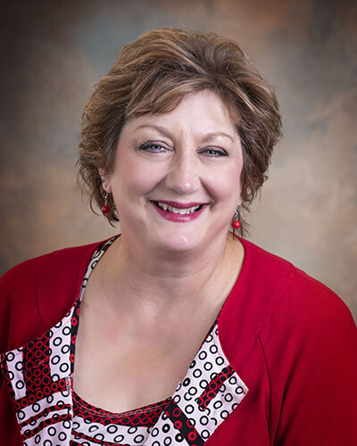 Images Lisa Bergmann - Realtor - Re/Max Excel