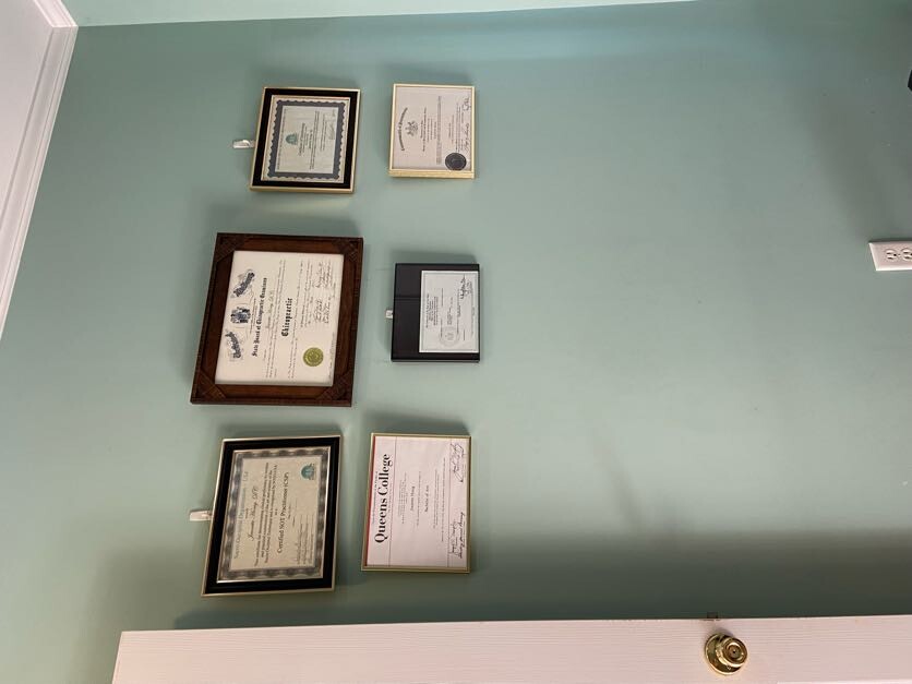 Images Dr. Jeanette Honig, Chiropractor