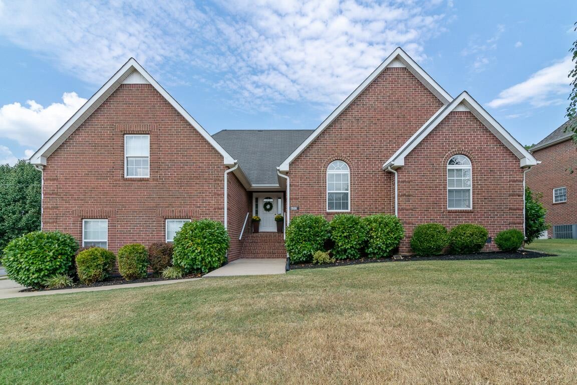 Images Debbie Herrington at RE/MAX Carriage House