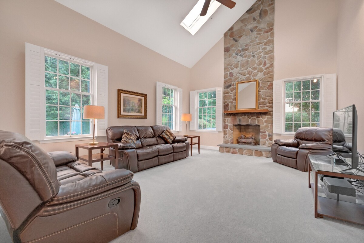 Images Jane Maslowski Real Estate