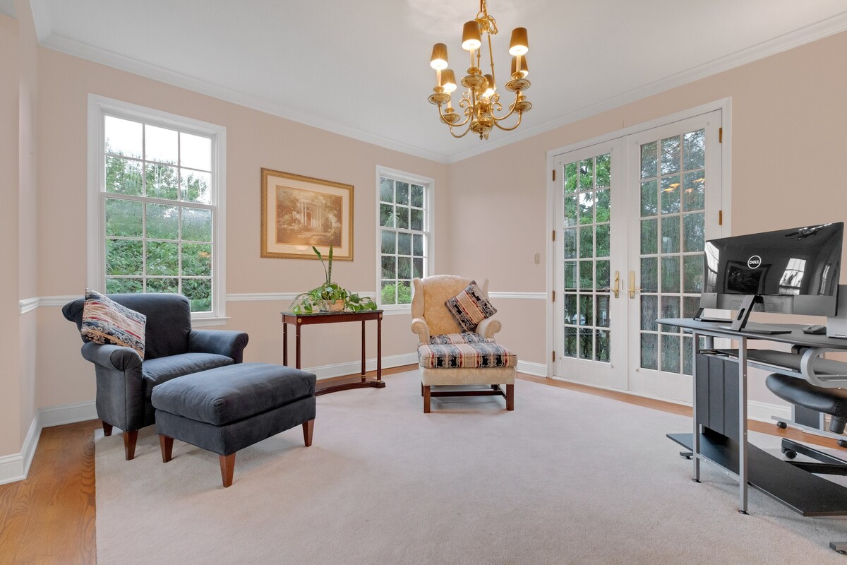 Images Jane Maslowski Real Estate