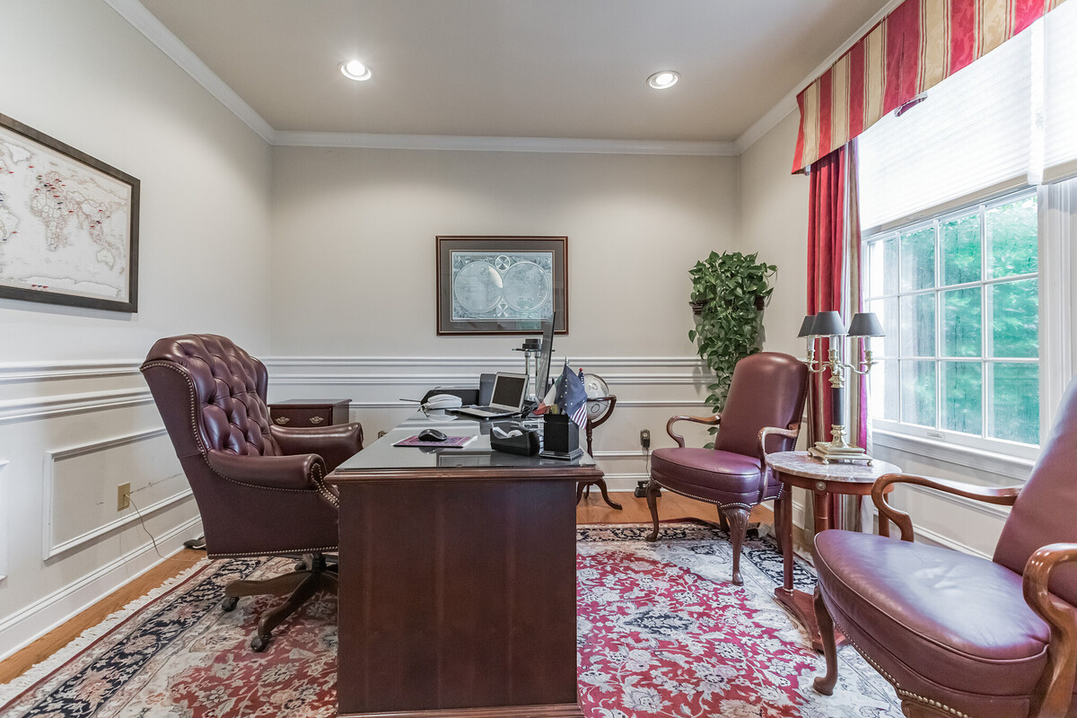 Images Jane Maslowski Real Estate