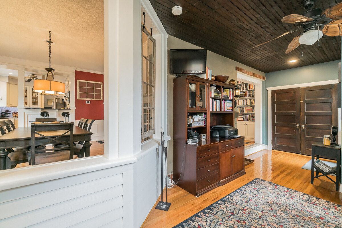 Images Jane Maslowski Real Estate