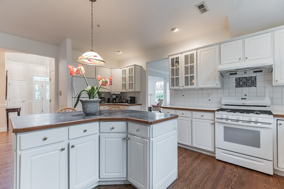 Images Jane Maslowski Real Estate
