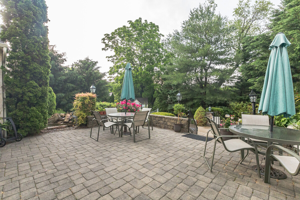 Images Jane Maslowski Real Estate