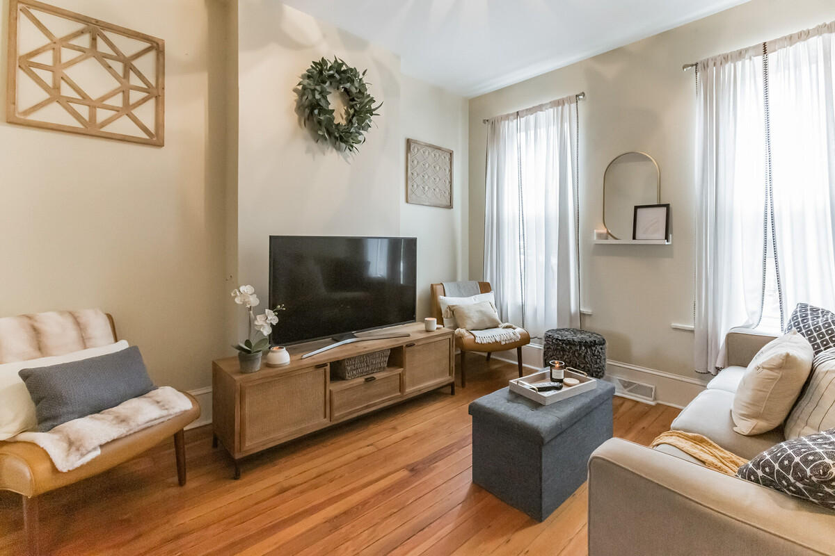 Images Jane Maslowski Real Estate