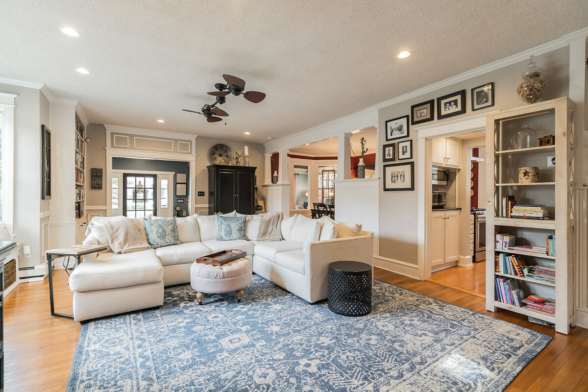 Images Jane Maslowski Real Estate