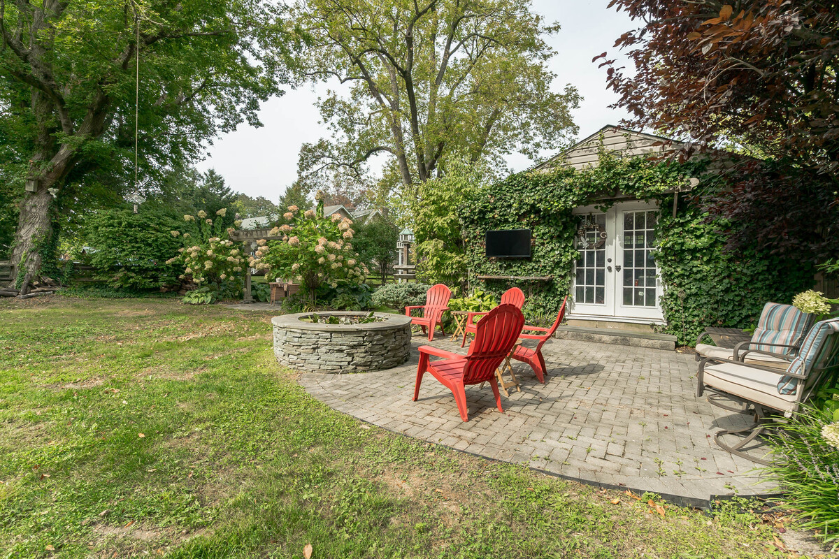 Images Jane Maslowski Real Estate