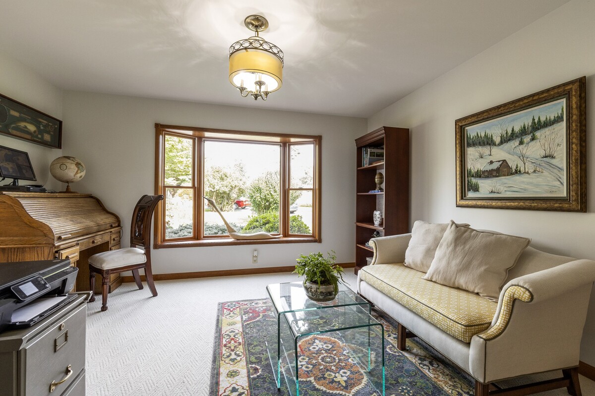 Images Jane Maslowski Real Estate